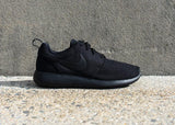 NIKE - Women - W Roshe One - Black/Black