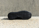 NIKE - Women - W Roshe One - Black/Black