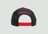MITCHELL & NESS - Accessories - Training Room Snapback - Black/Red