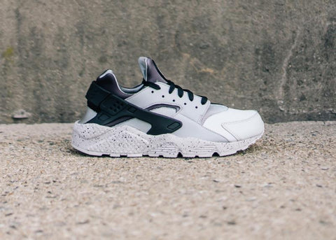 NIKE - Men - Air Huarache Run Premium - Grey/Black