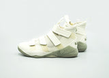 NIKE - Men - Lebron Solider 11 - Light Bone/Black