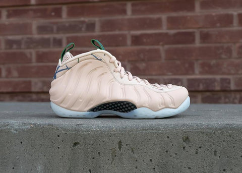 NIKE - Women - W Air Foamposite One - Beige/White