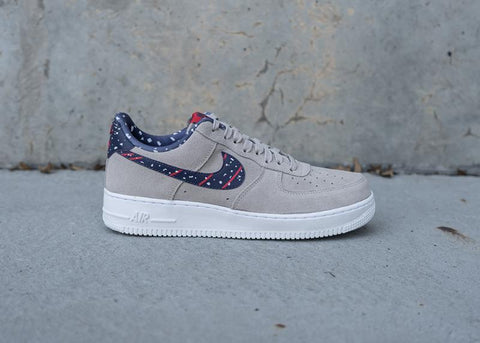 NIKE - Mens - Air Force 1 Low - Moon Particle/Indigo/White